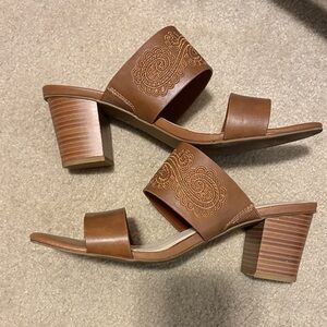 BareTraps Tan Embroidered heeled sandals size 9.5